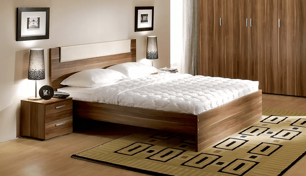 Деревянная кровать из ДСП