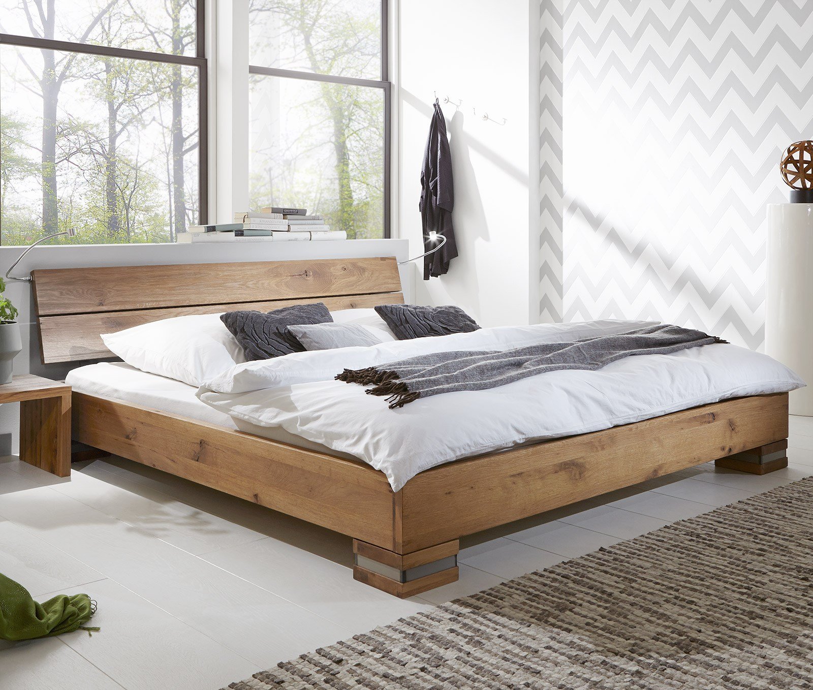 Деревянная кровать в стиле эко-стиля фото