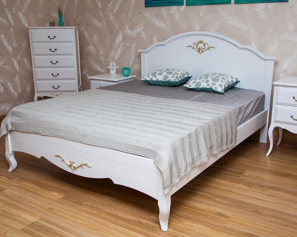 Деревянная кровать в стиле прованс фото