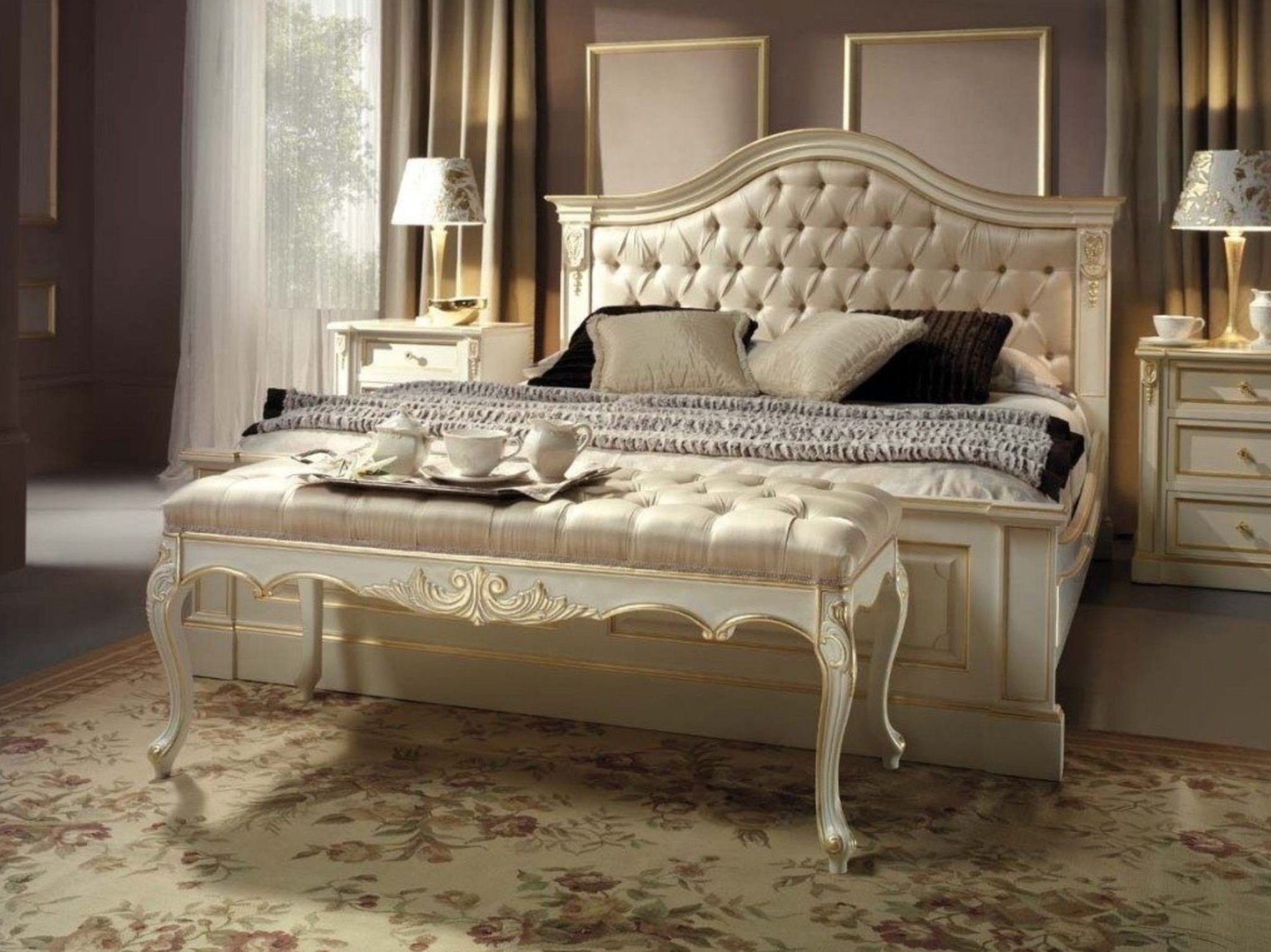 Внешний вид кровати в классическом стиле фото